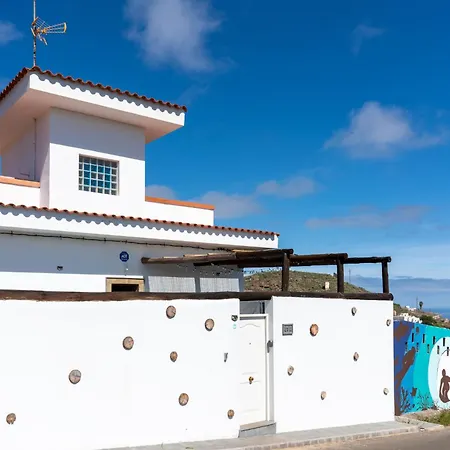 Villa Dejablue. Rural Junto Al Mar Y La Montana *