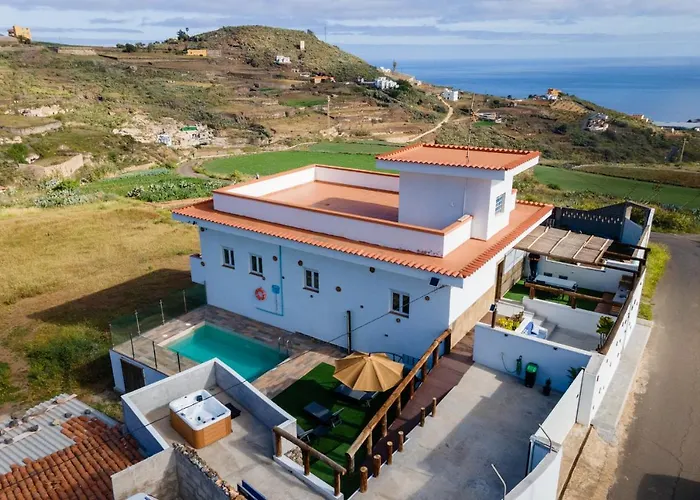 Dejablue Privada Entre Mar Y Montana וילה